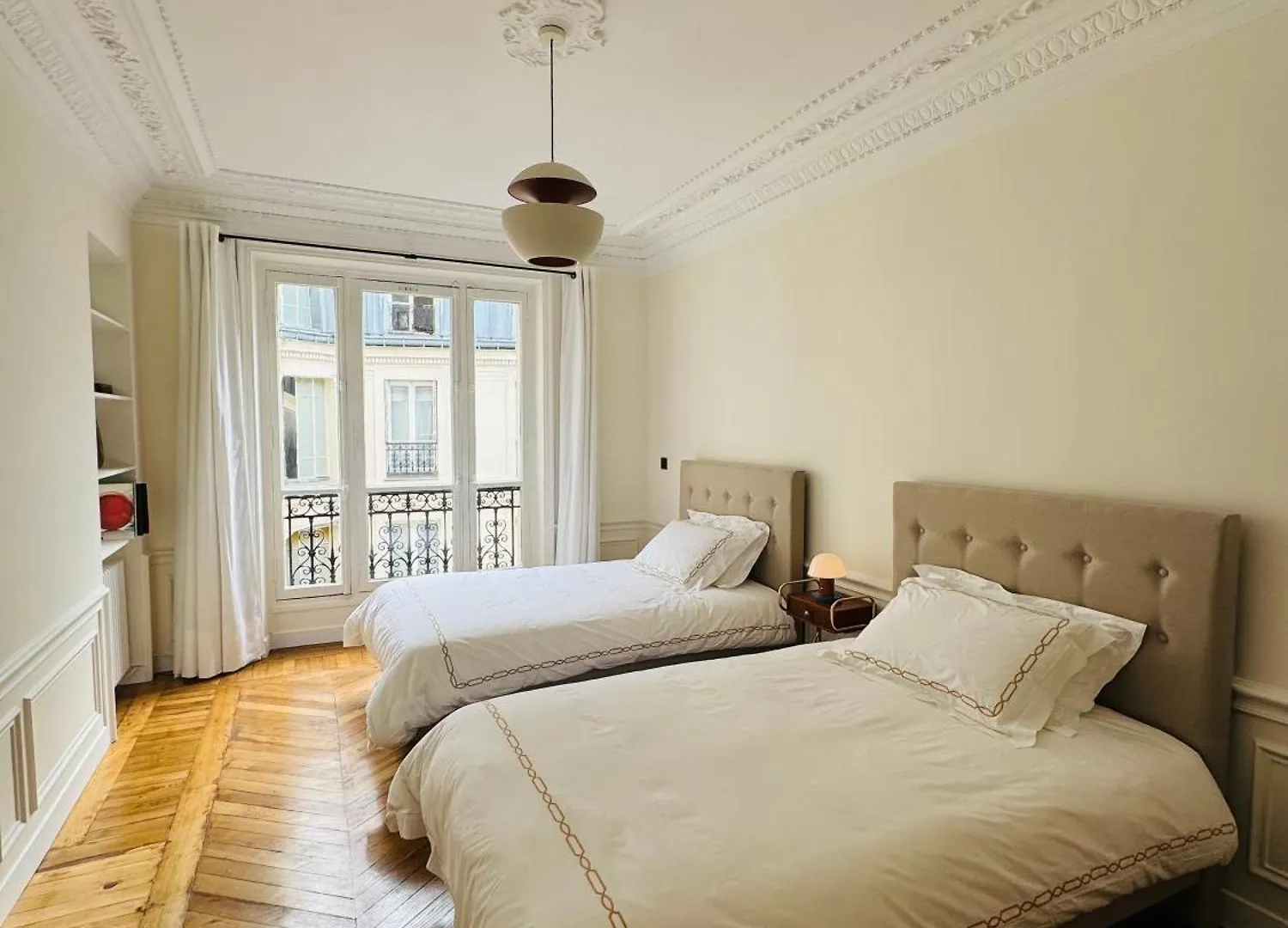 3 Bedrooms In Marais * Paris