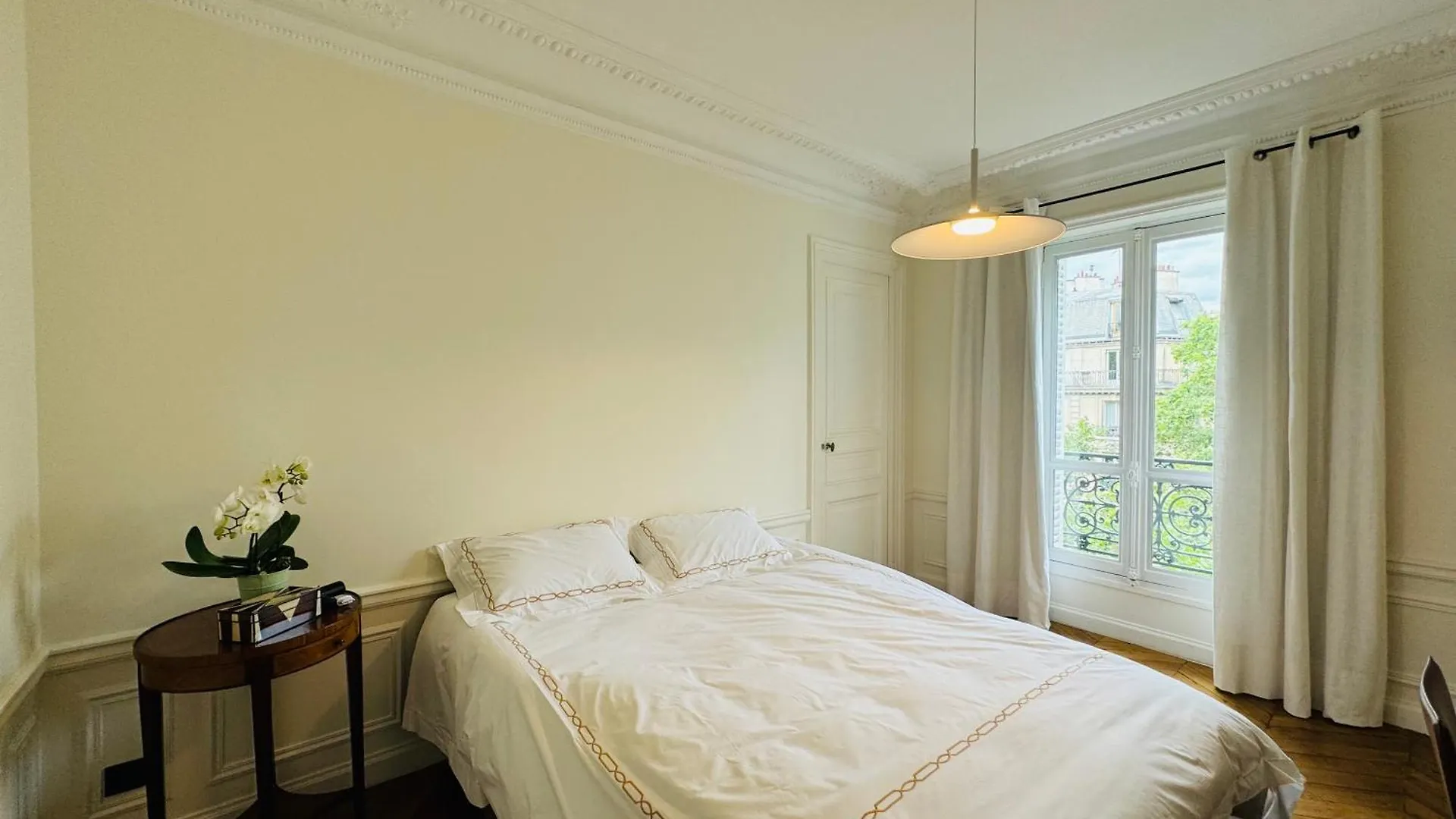 3 Bedrooms In Marais