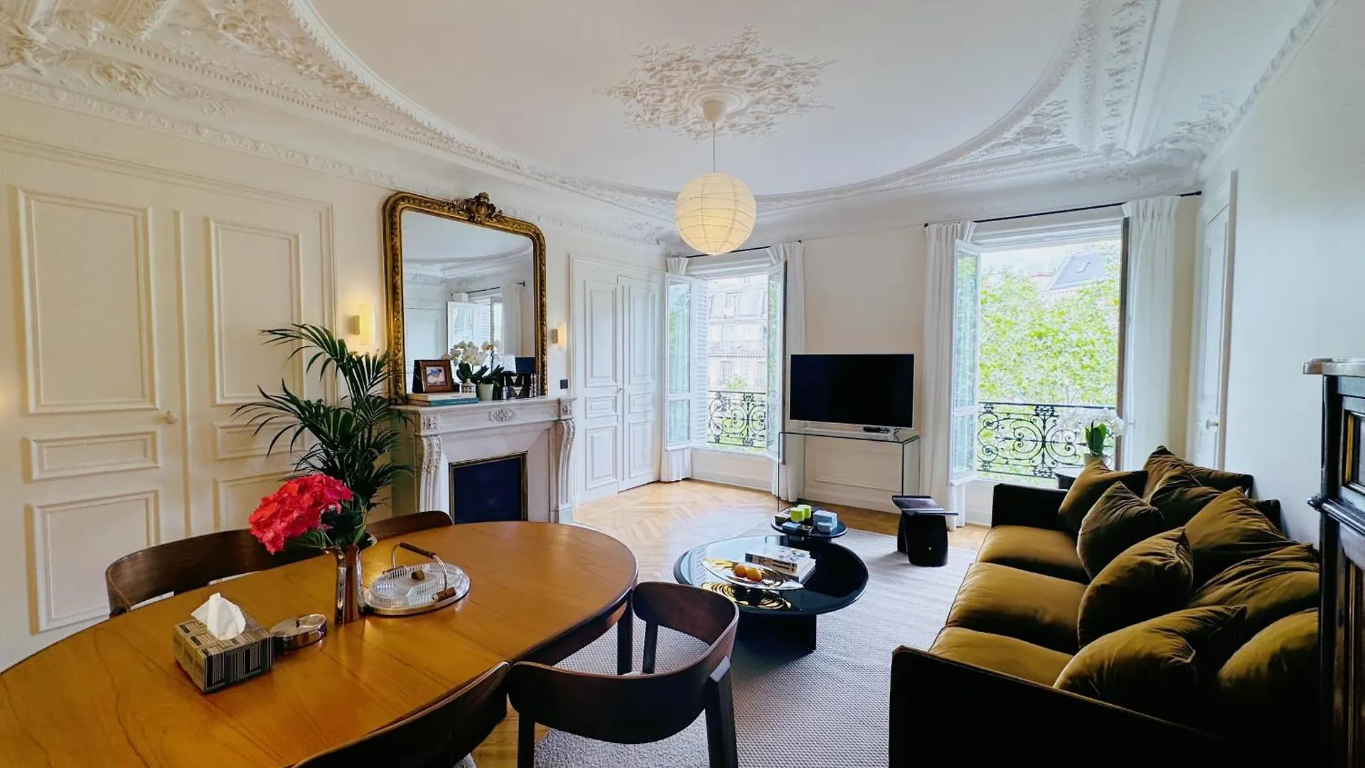 Apartment 3 Bedrooms In Marais